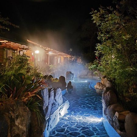 Termas De Папаякта Экстерьер фото The thermal hot springs of Baños
