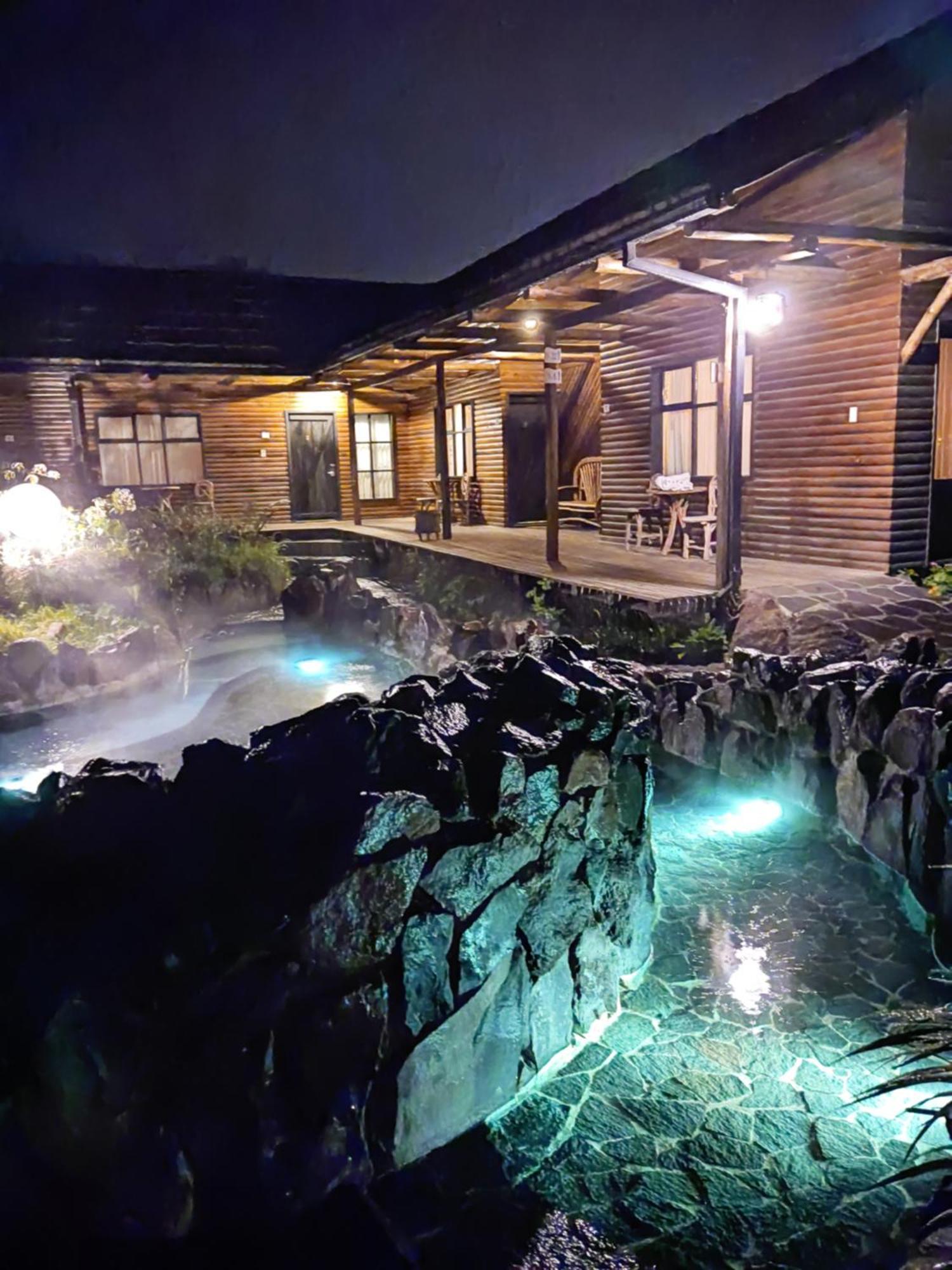 Termas De Папаякта Экстерьер фото A hot spring in Taiwan