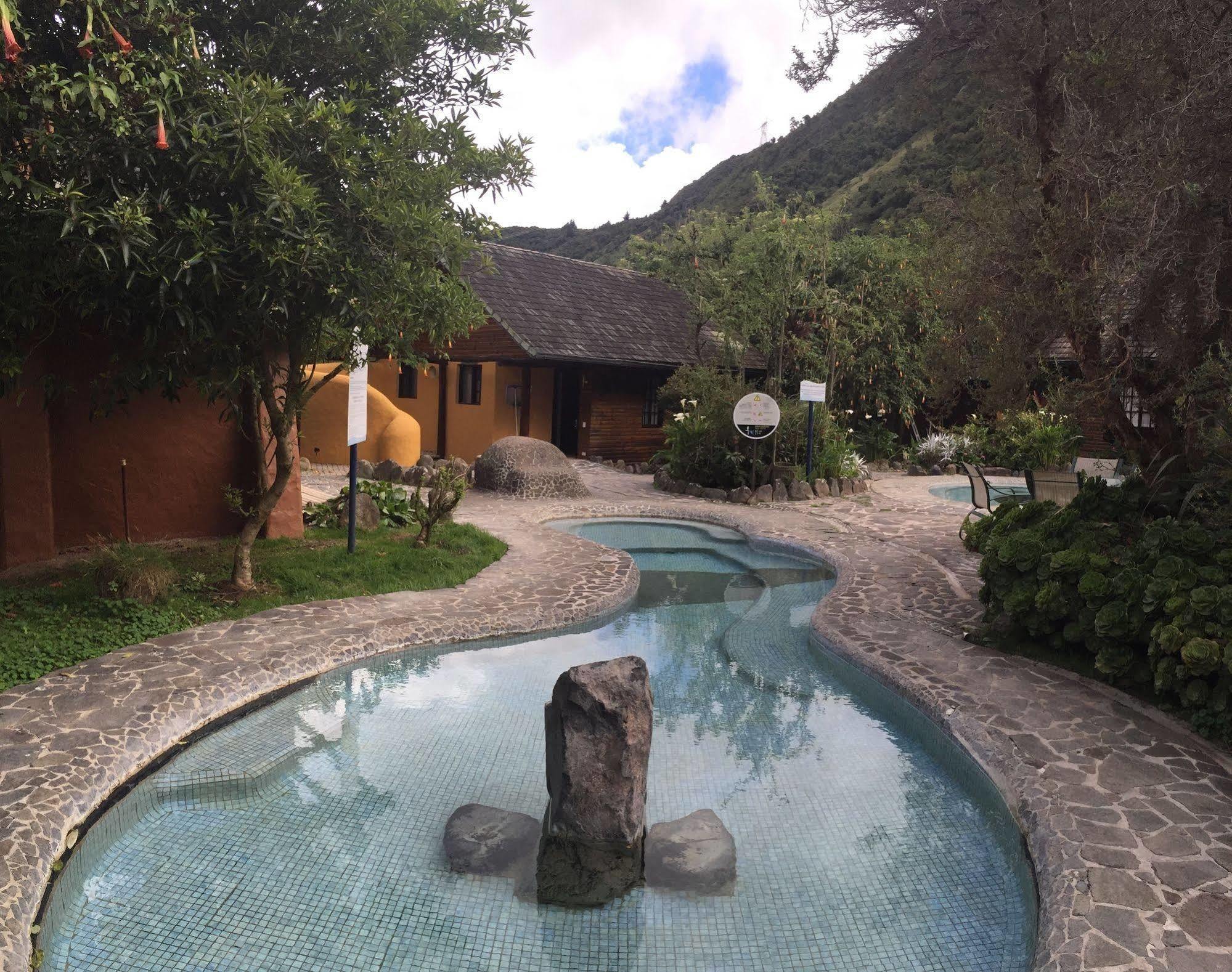 Termas De Папаякта Экстерьер фото Hot springs in Baños